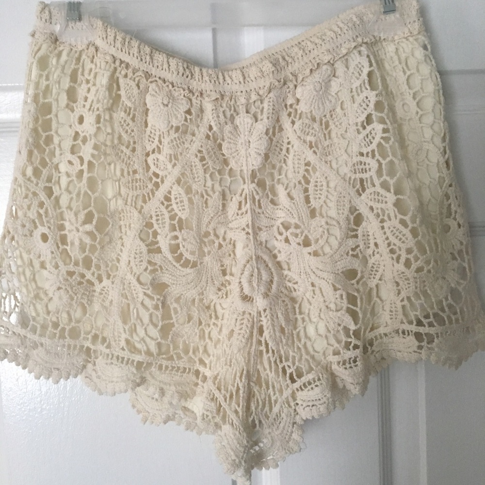 Cream lace shorts
